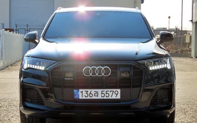 쏘나타디엣지 중고차 Q7 (4M) 55 TFSI 콰트로 프리미엄 매물 사진 6 - 2023/03 23,800km